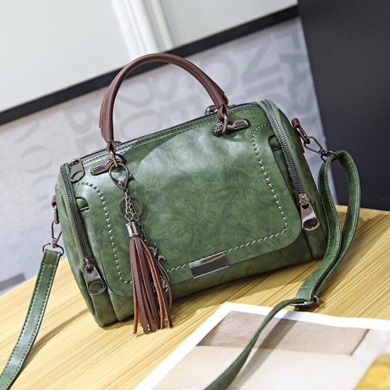 Bea Crossbody Bag – Timeless Elegance for All Occasions
