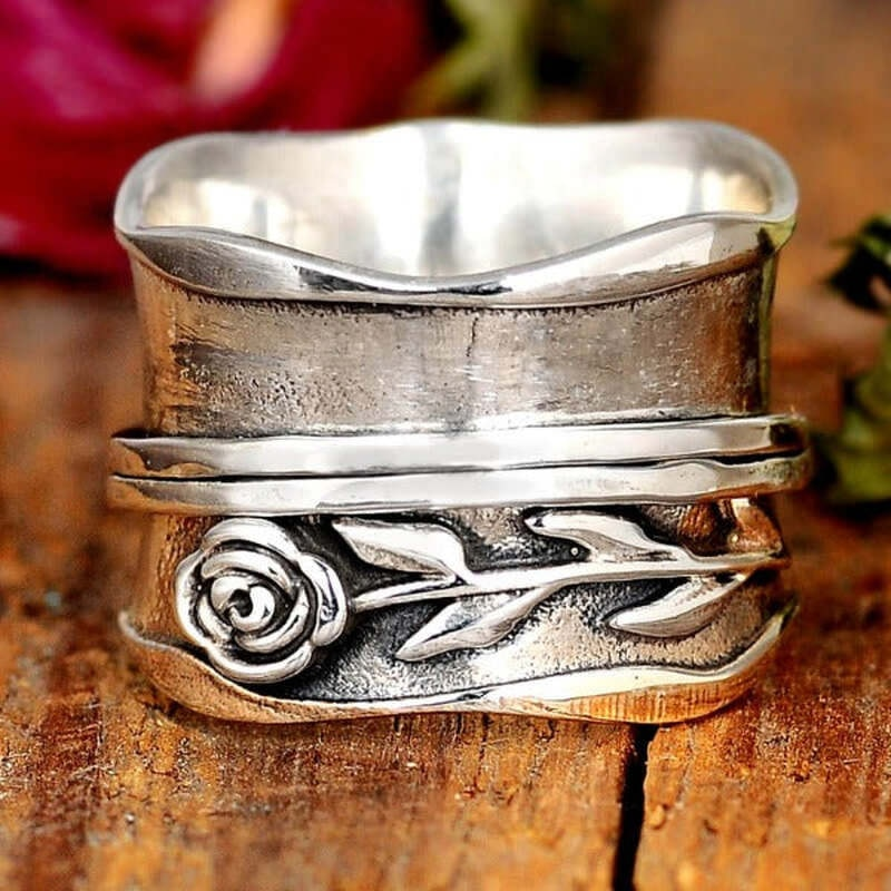 Elegant Handmade Silver Flower Ring - Lavender 