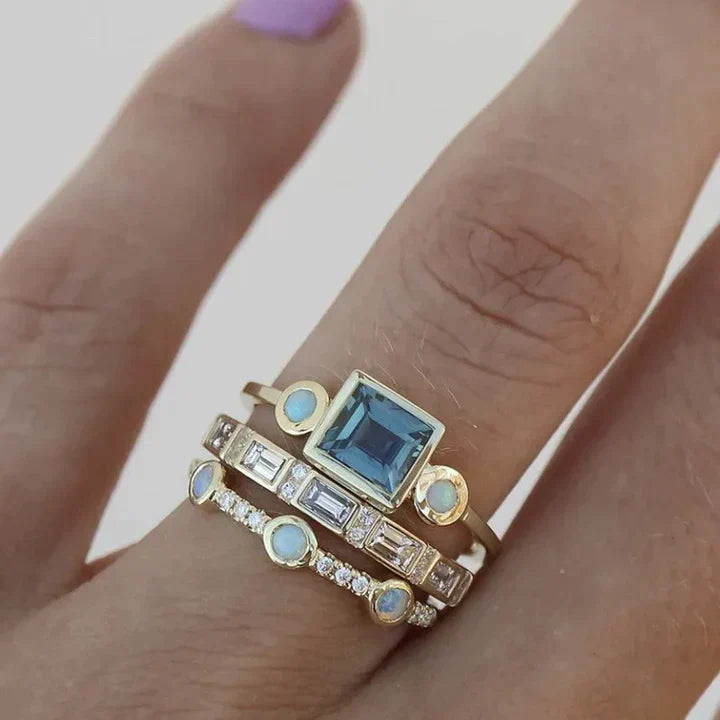 Enchanting Vintage Ring with Brilliant Blue Crystal - Lunara 