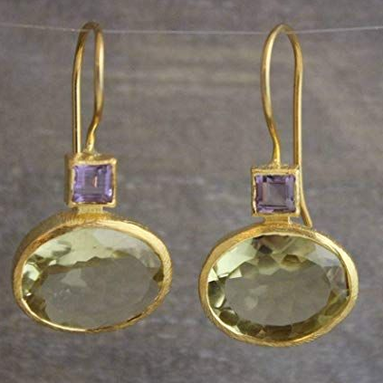 Stylish Vintage Gold Earrings with Beautiful Green Crystal - Lucinia