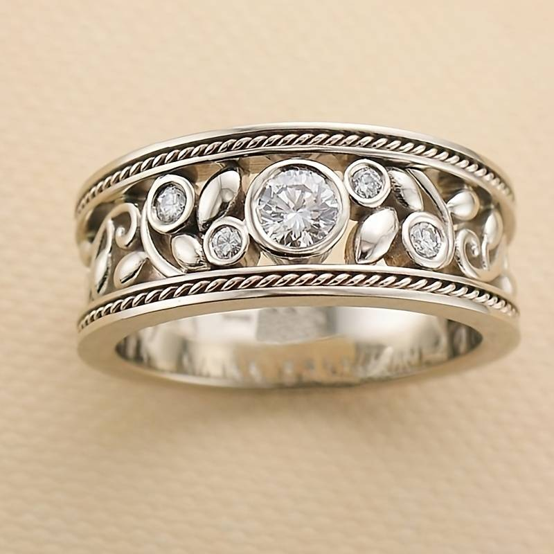 Elegant Vintage Silver Ring with Sparkling Zirconia - Lucienne Edition 