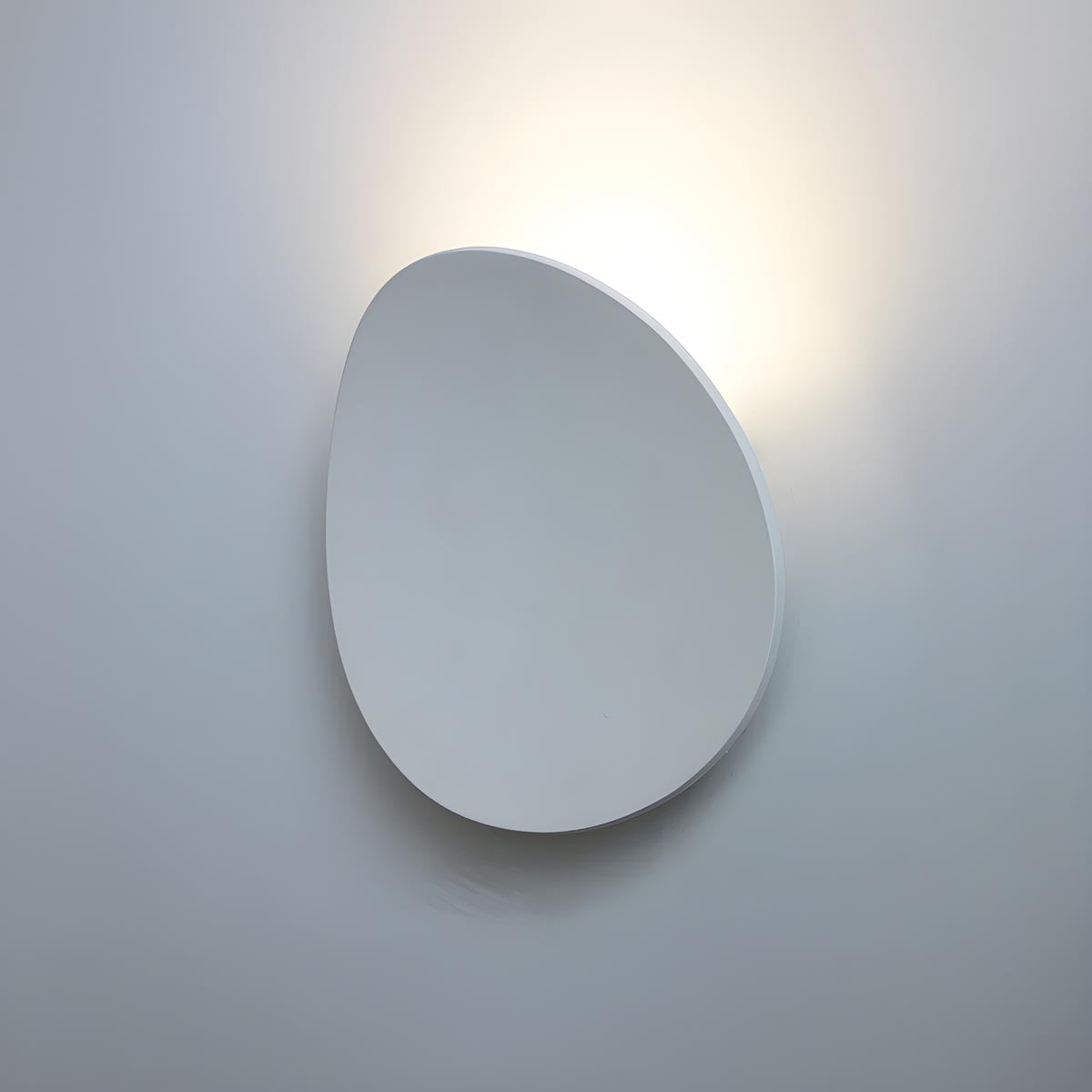 DuskGlow - Elegant Vägglampa för Stämningsfull Belysning