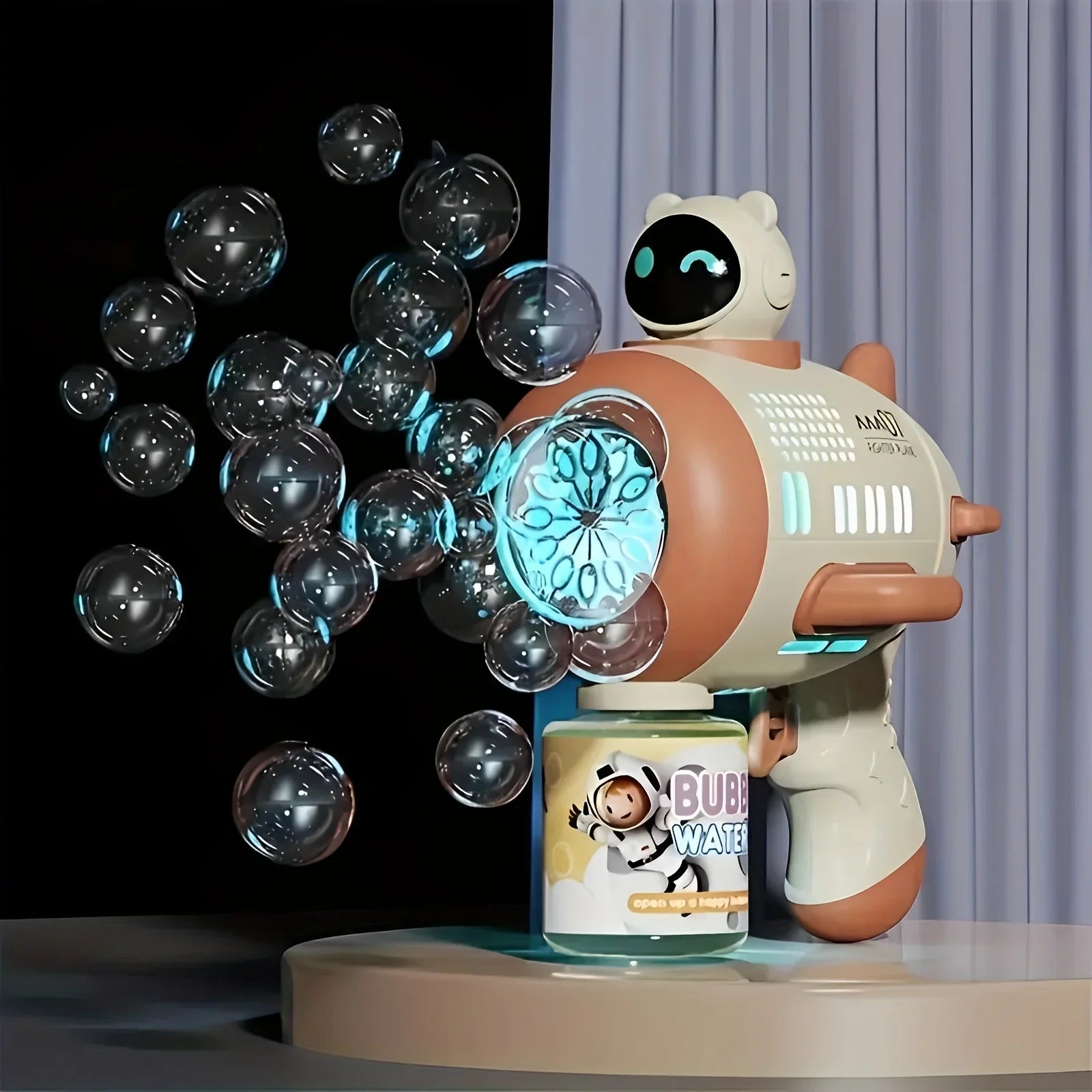 Spaceman Bubble Blaster - Innovative bubble blaster for outdoor fun