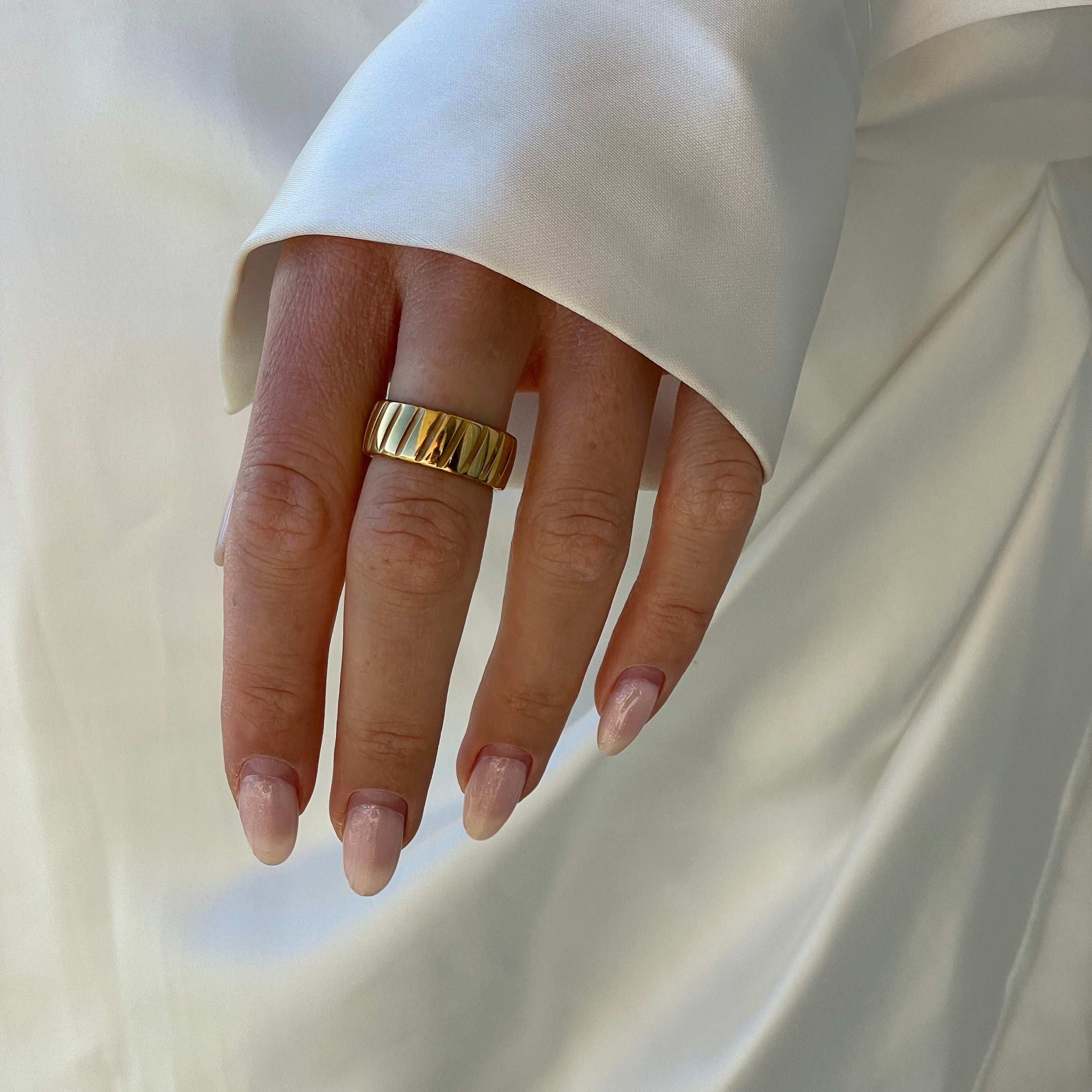 Breathtaking Stella Ornament Ring