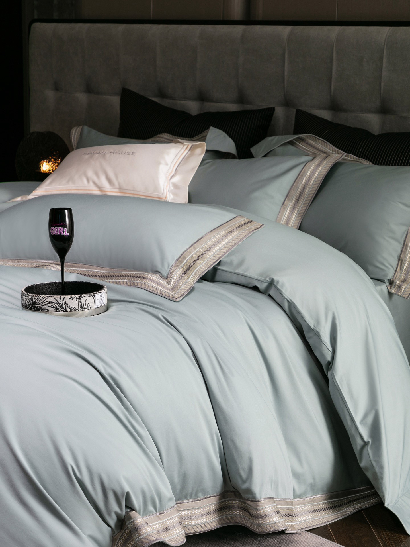 Montserrat - Luxurious Egyptian Cotton Duvet Cover Set