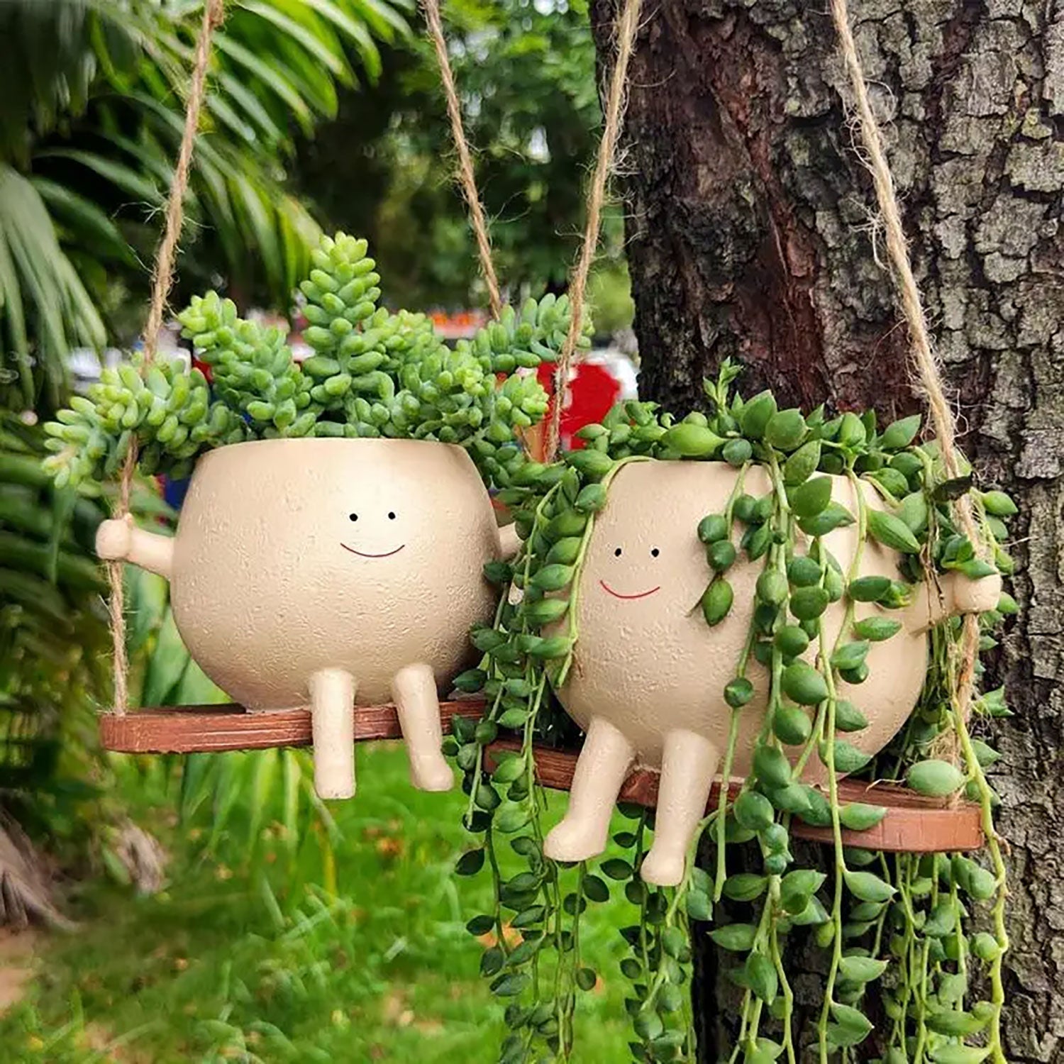 GreenOasis - Elegant Hanging Planter Basket for a Calm Atmosphere
