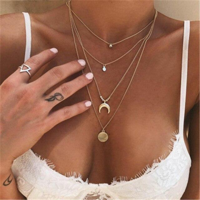 Selania - Elegant Crescent Pendant