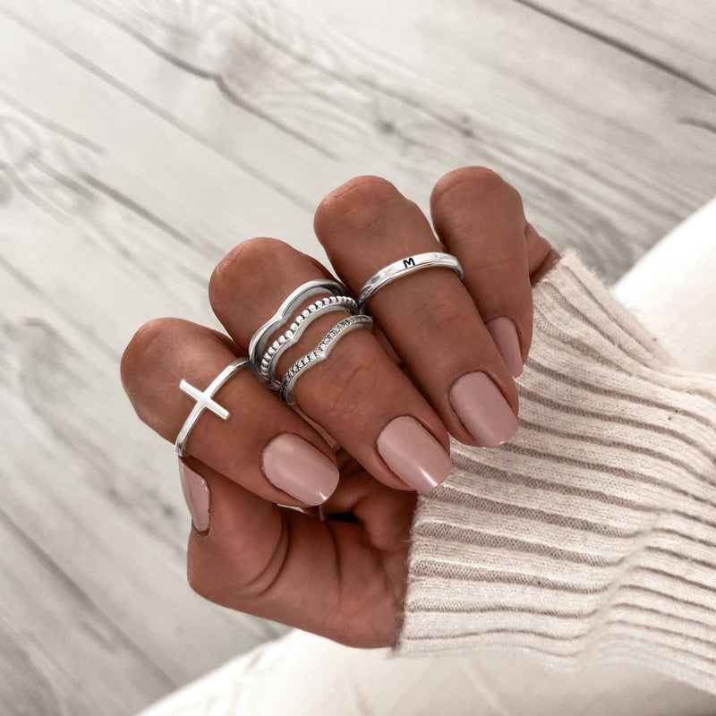 Chic Amélie Ring med Korsdetalj