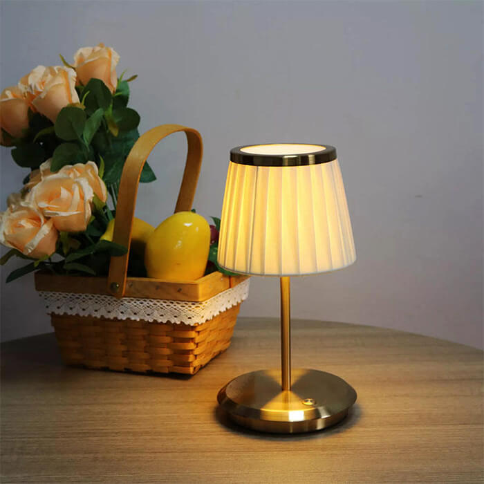 Golden DreamDrape Table Lamp – Elegance and Flexibility