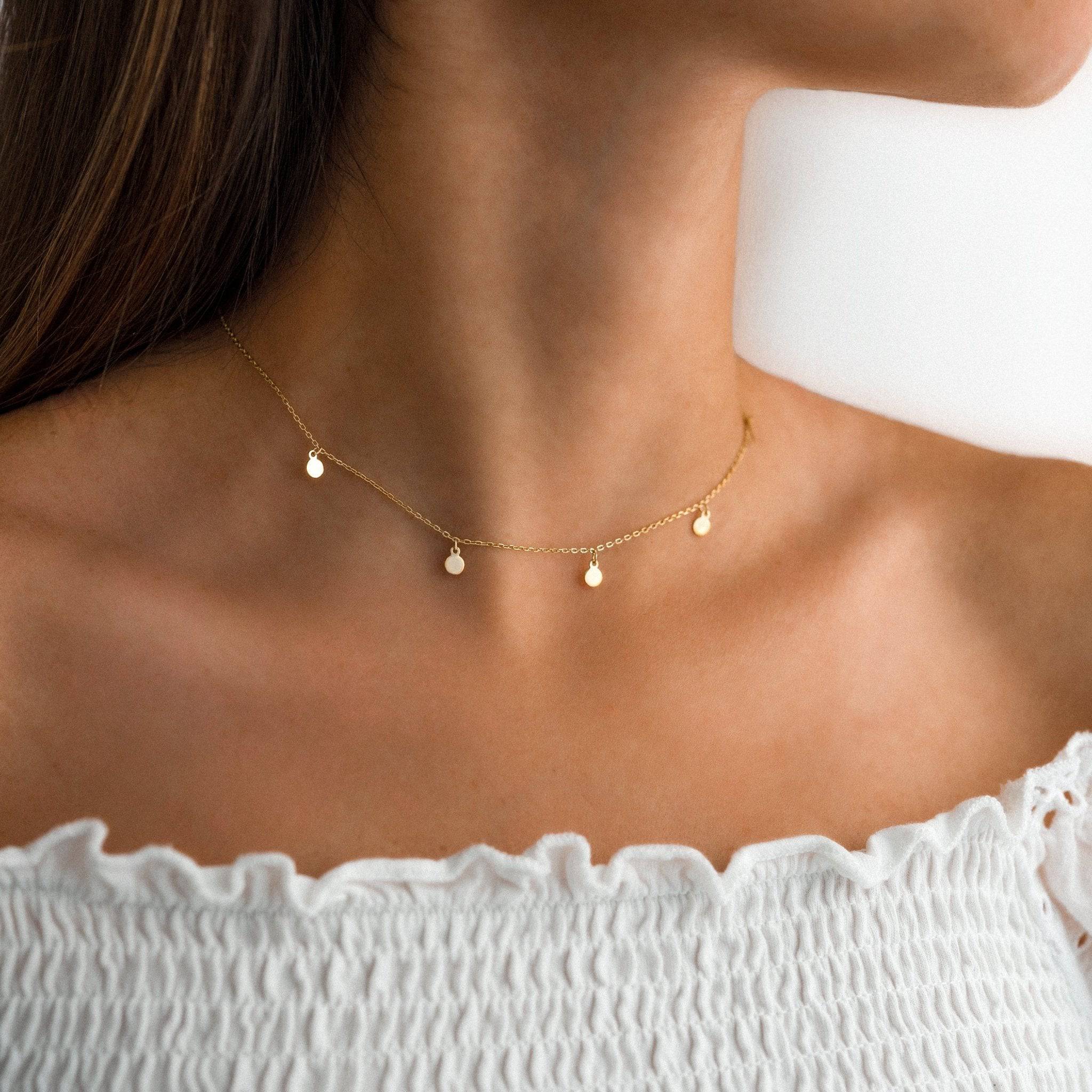 Elegant Aylin Necklace with Charming Small Circles