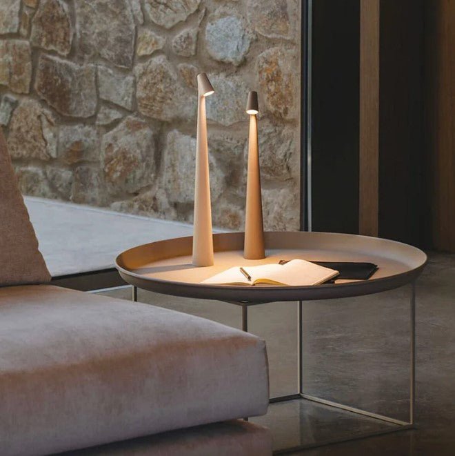 NordicGlow – Stilren Trådlös LED Lampa