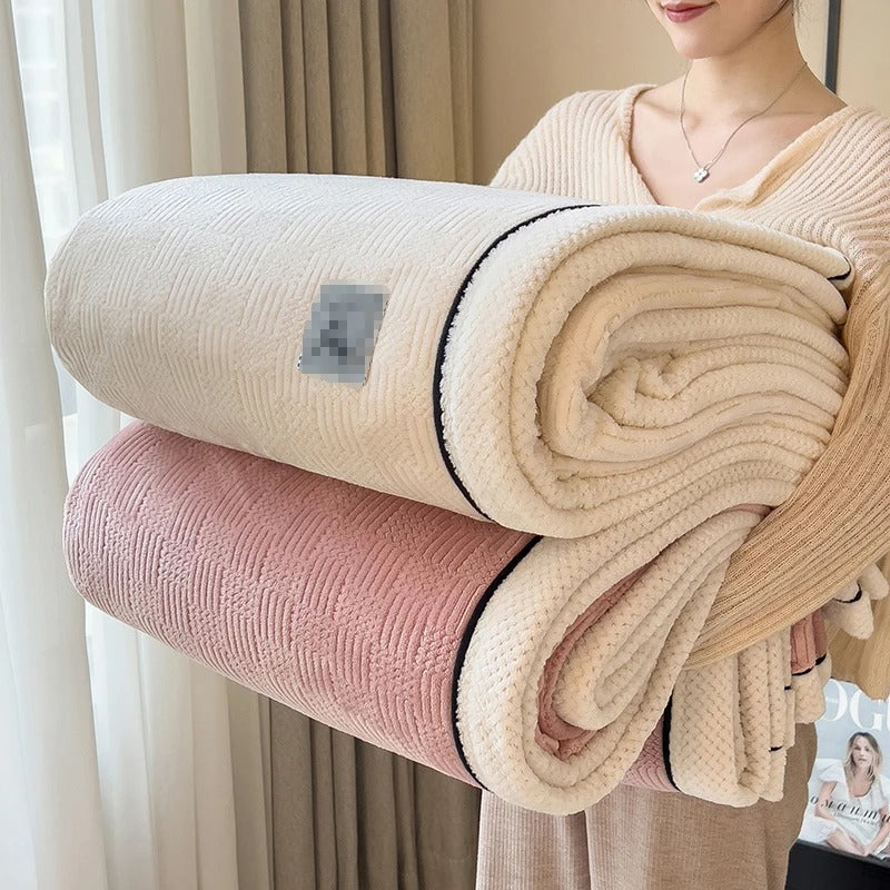 CoralFleece Luxe Blanket – Soft and Warm for your Living Room