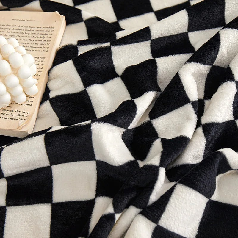 Tessellé Throw – Luxe Coral Velvet Plaid