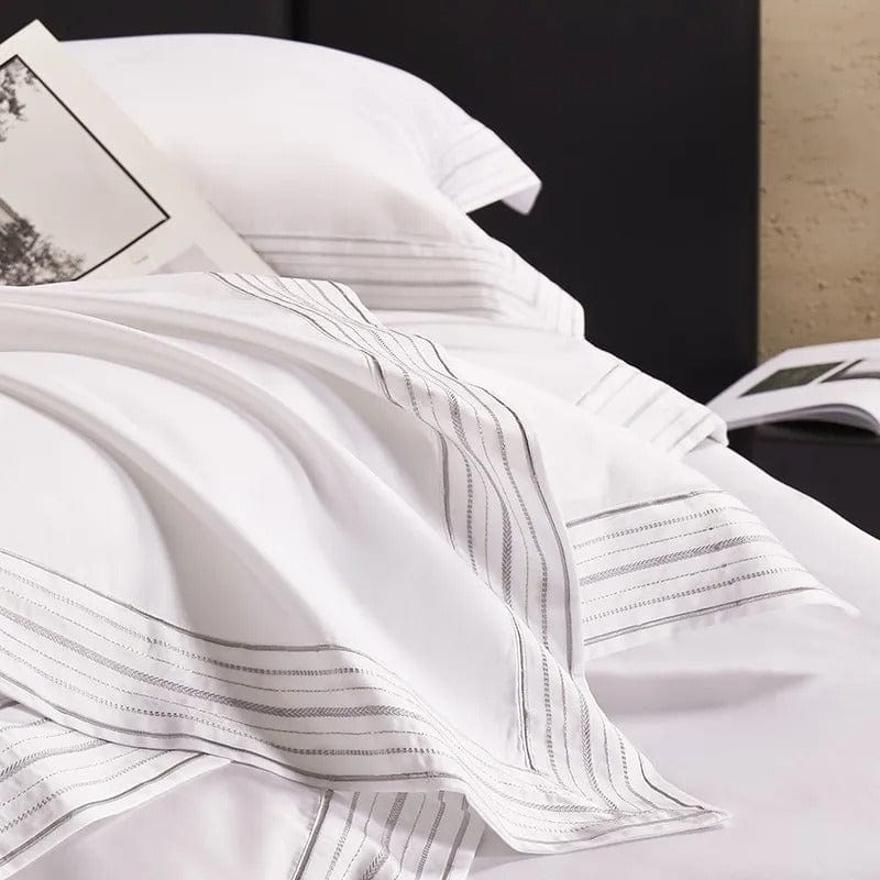 Luxxe White – Luxurious white Egyptian cotton duvet cover