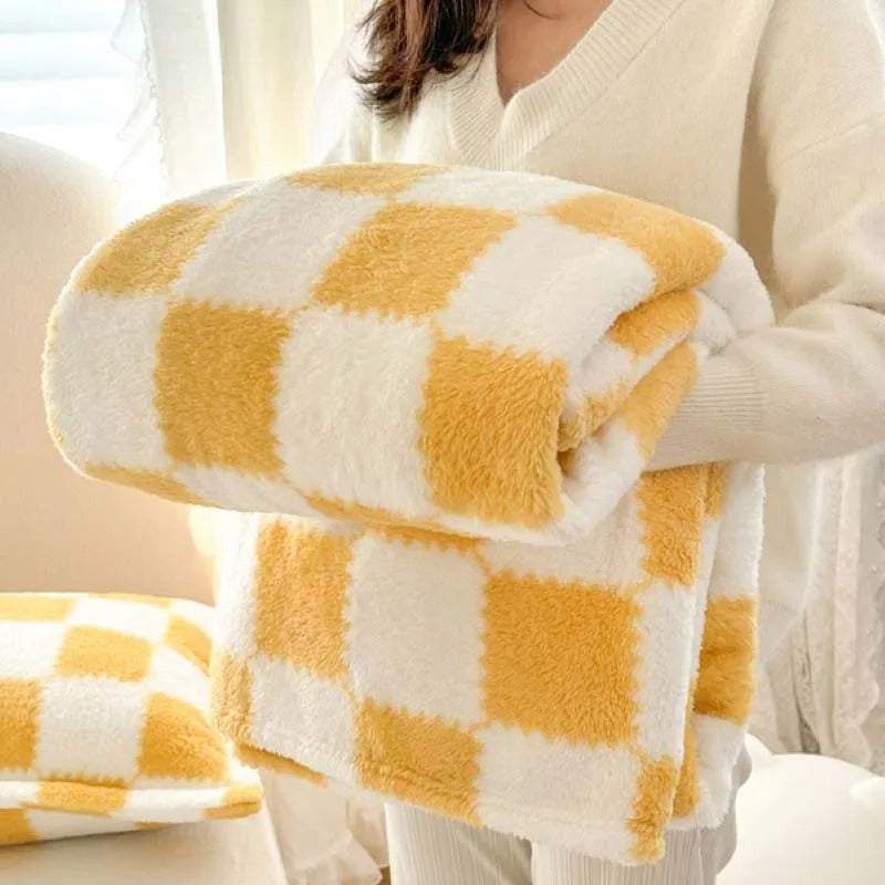 PandaComfort - Soft Fleece Blanket in Yellow and White