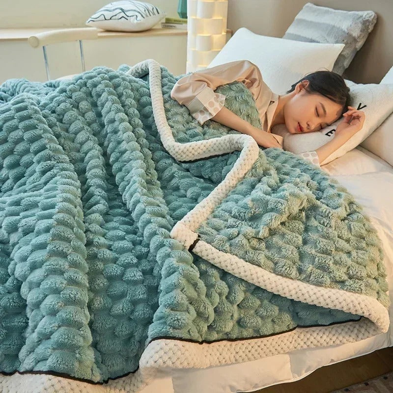 Velvet Tortoiseshell Throw - Luxurious Blankets for Fall and Winter
