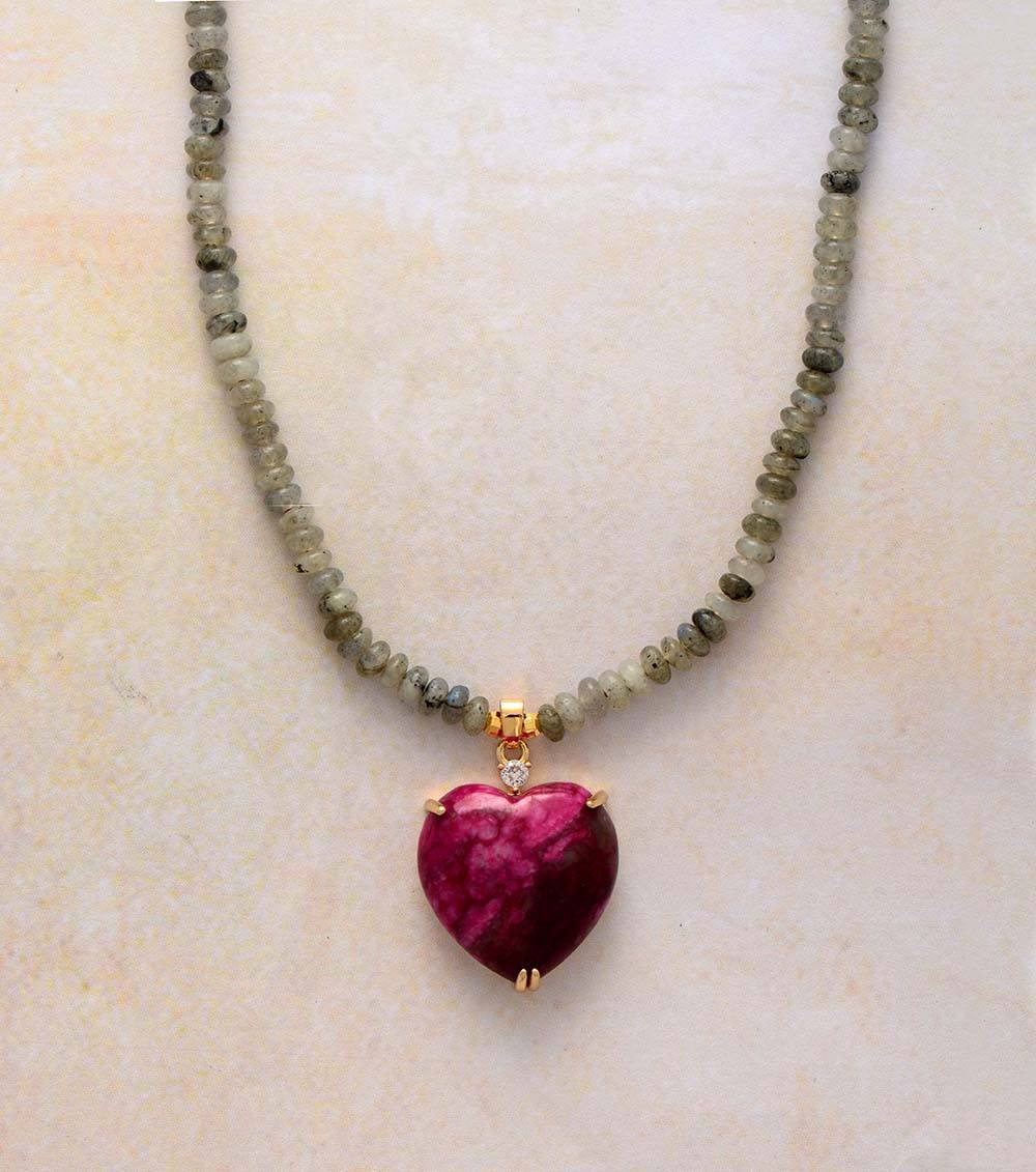 Nova Heart Charm Necklace – Stylish Desk Ornament