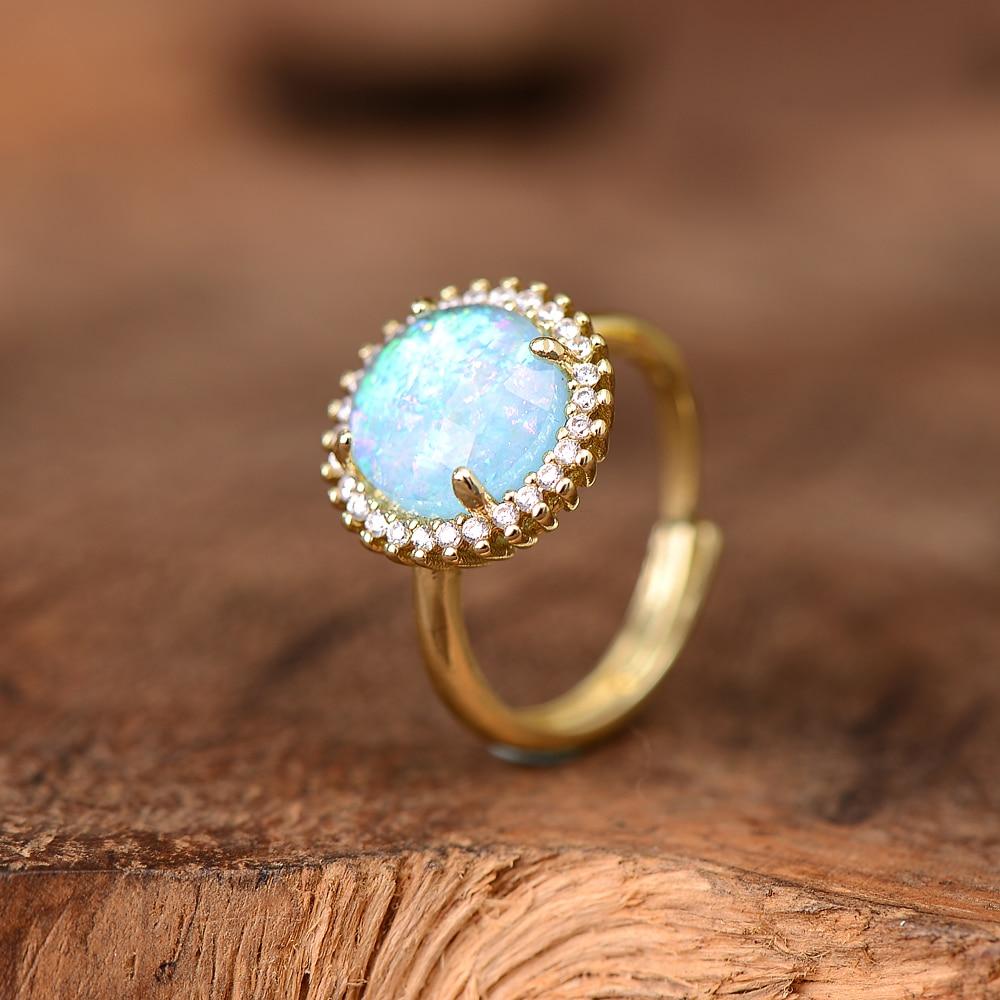 Elowen Glow Ring - Mysterious Cocktail Ring with Elegant Design