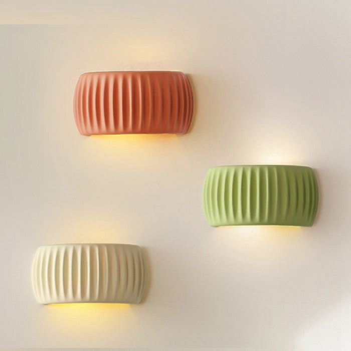 Luxe Art Deco Wall Lamp in Resin - Illuminate your Interior