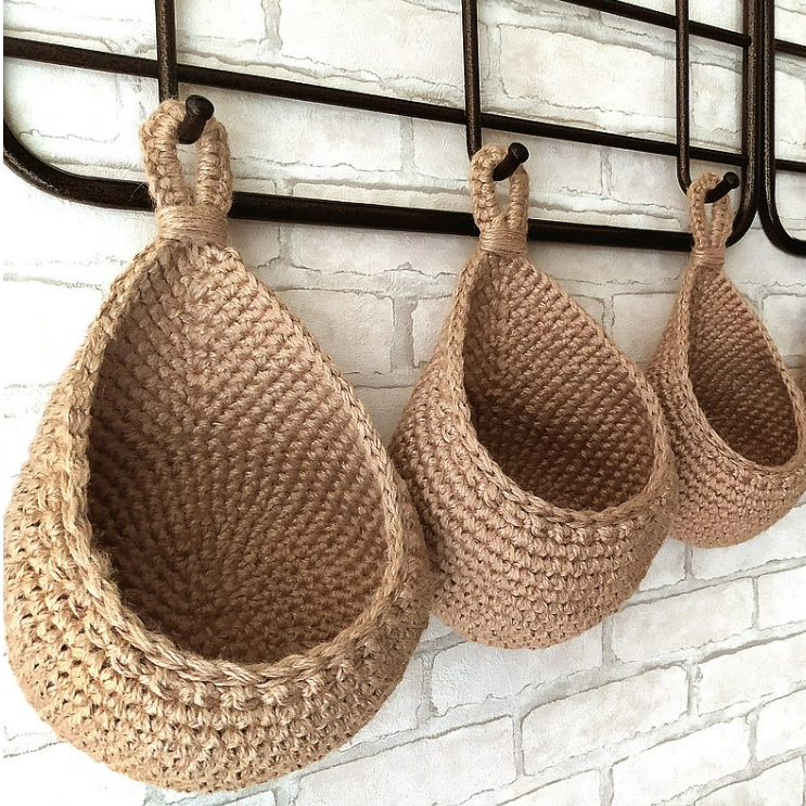 Stylish EcoWeave Hanging Basket - for Sustainable Storage of Vegetables and Fruit