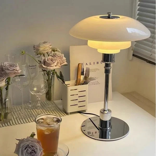 FusionLamp - Modern Table Lighting with Elegant Structure