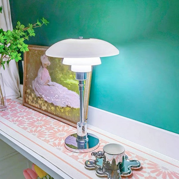 FusionLamp - Modern Table Lighting with Elegant Structure