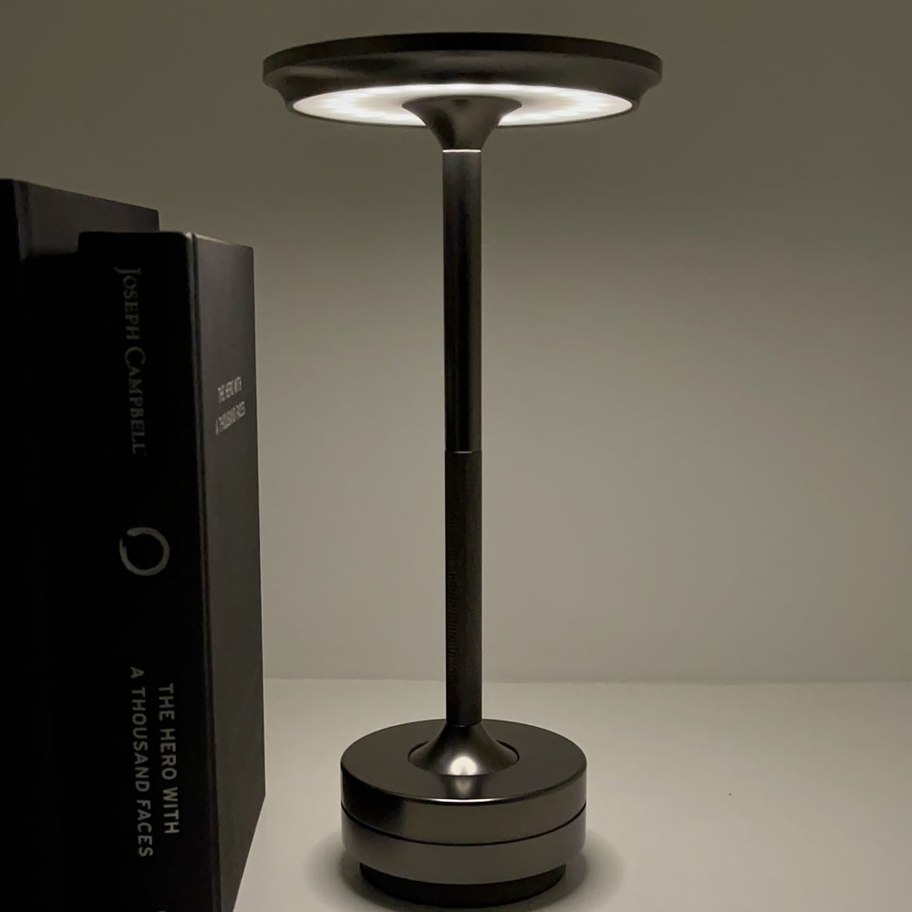 Lumiglow - Elegant Wireless Design Lamp for Atmospheric Lighting