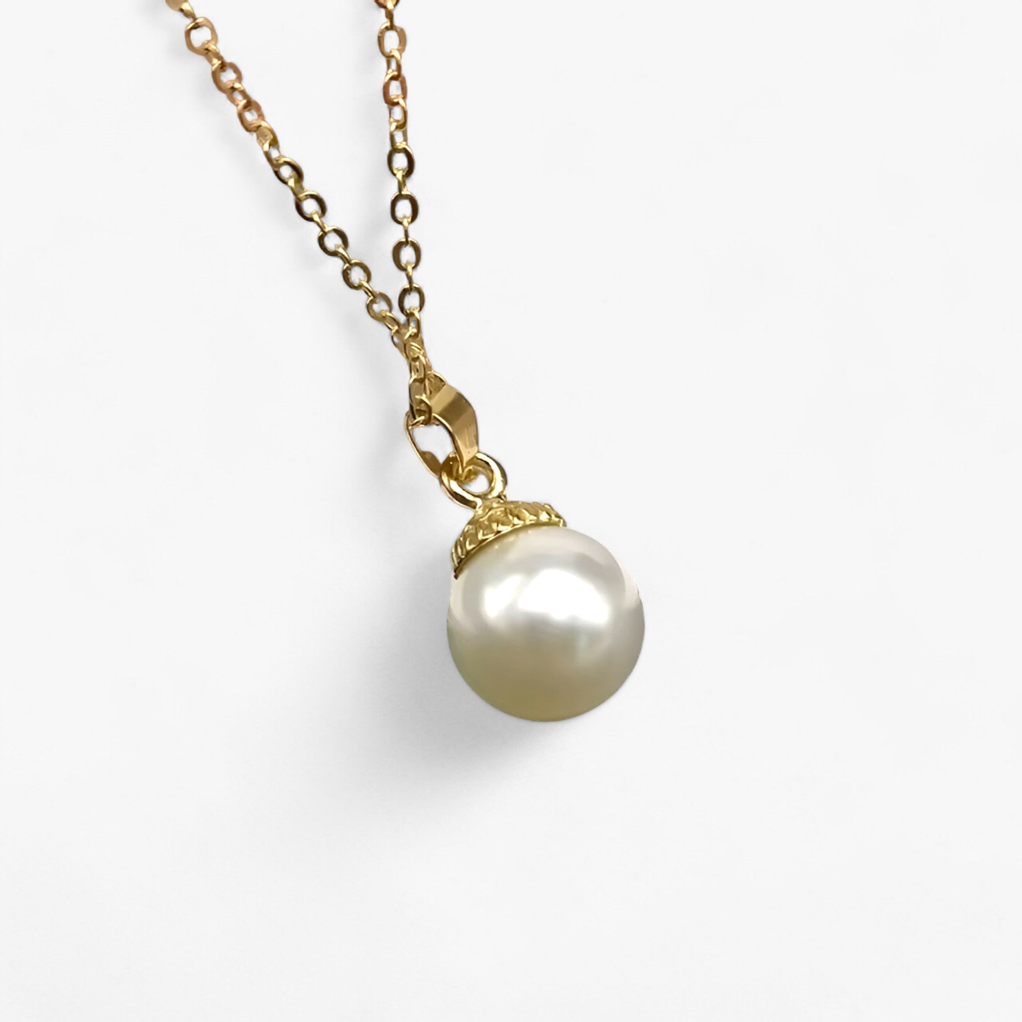 Maris - Elegant Shell and Pearl Jewelry