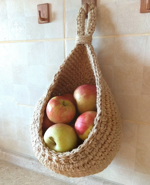 Stylish EcoWeave Hanging Basket - for Sustainable Storage of Vegetables and Fruit