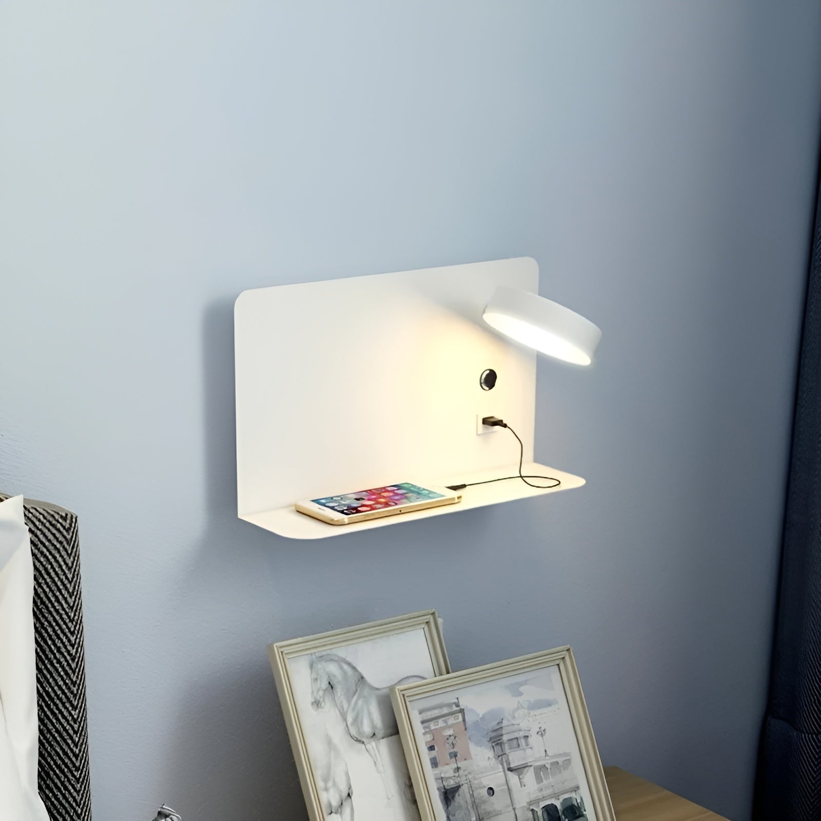 LumiCharge Vägglampa – Uppladdningsbar Elegans med USB-LED Belysning för Lyxig Atmosfär