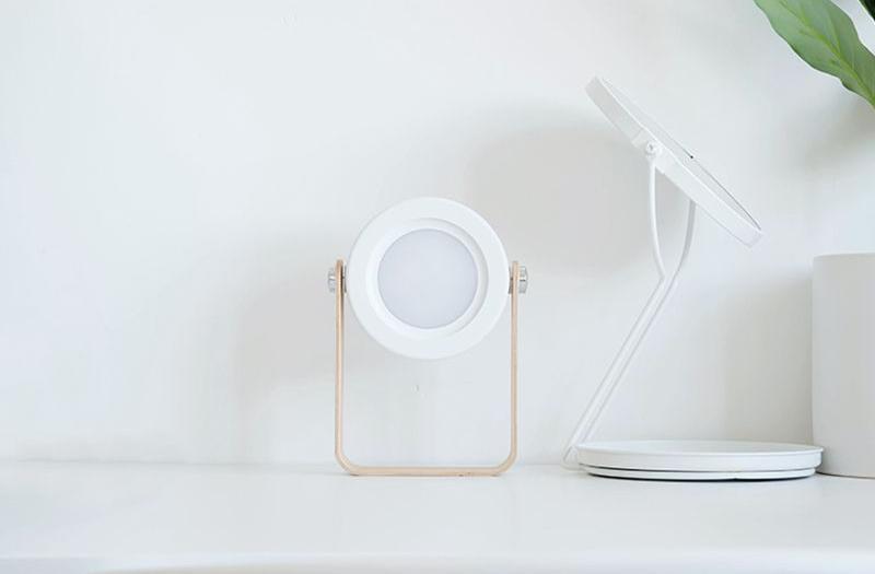 CompactGlow Lamp – Portable and Foldable Lighting