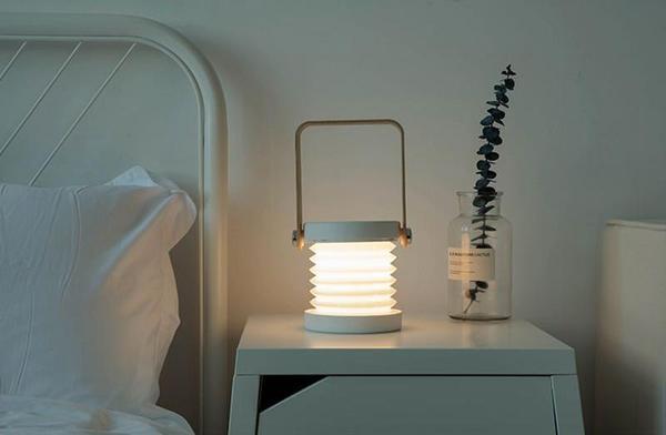 CompactGlow Lamp – Portable and Foldable Lighting