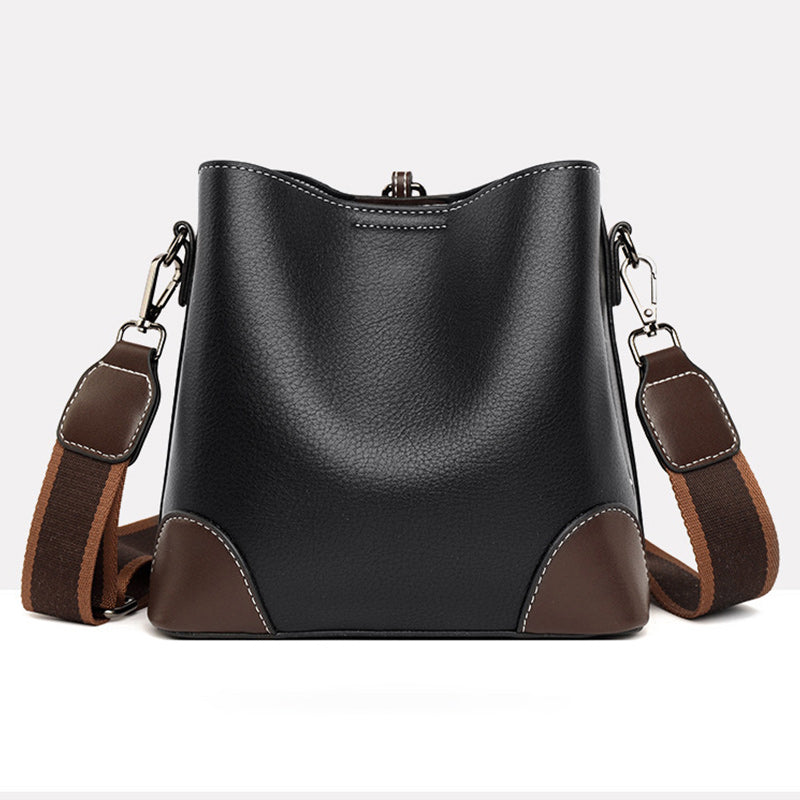 EleganceCross - Luxurious and Practical Shoulder Bag for Every Day