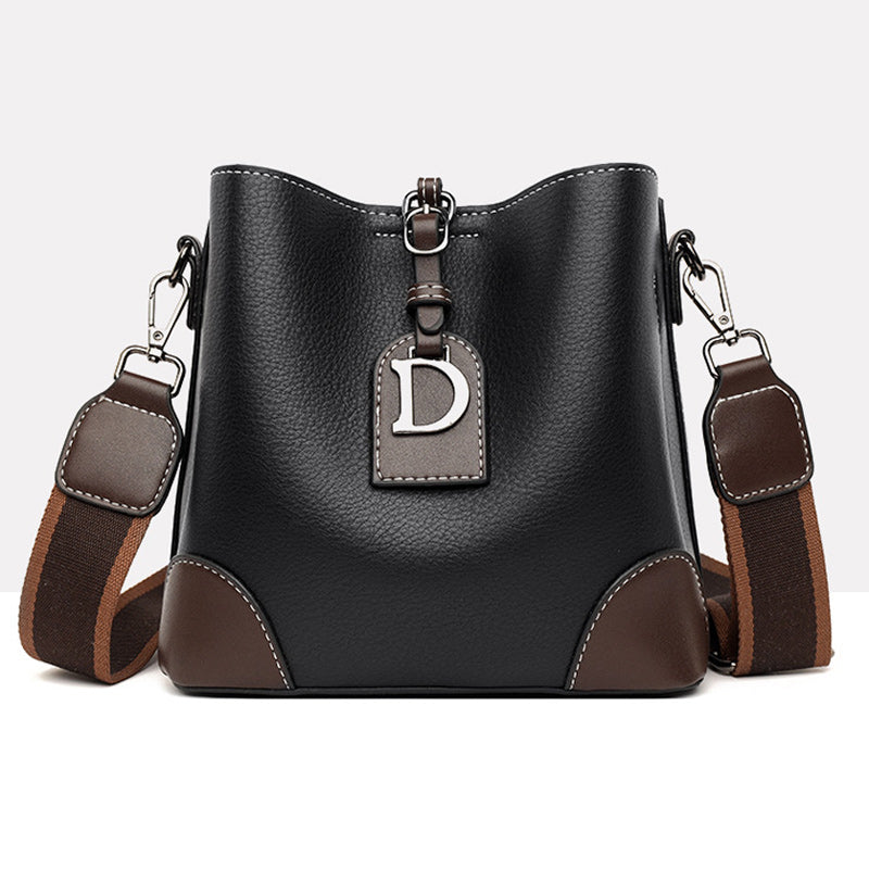 EleganceCross - Luxurious and Practical Shoulder Bag for Every Day
