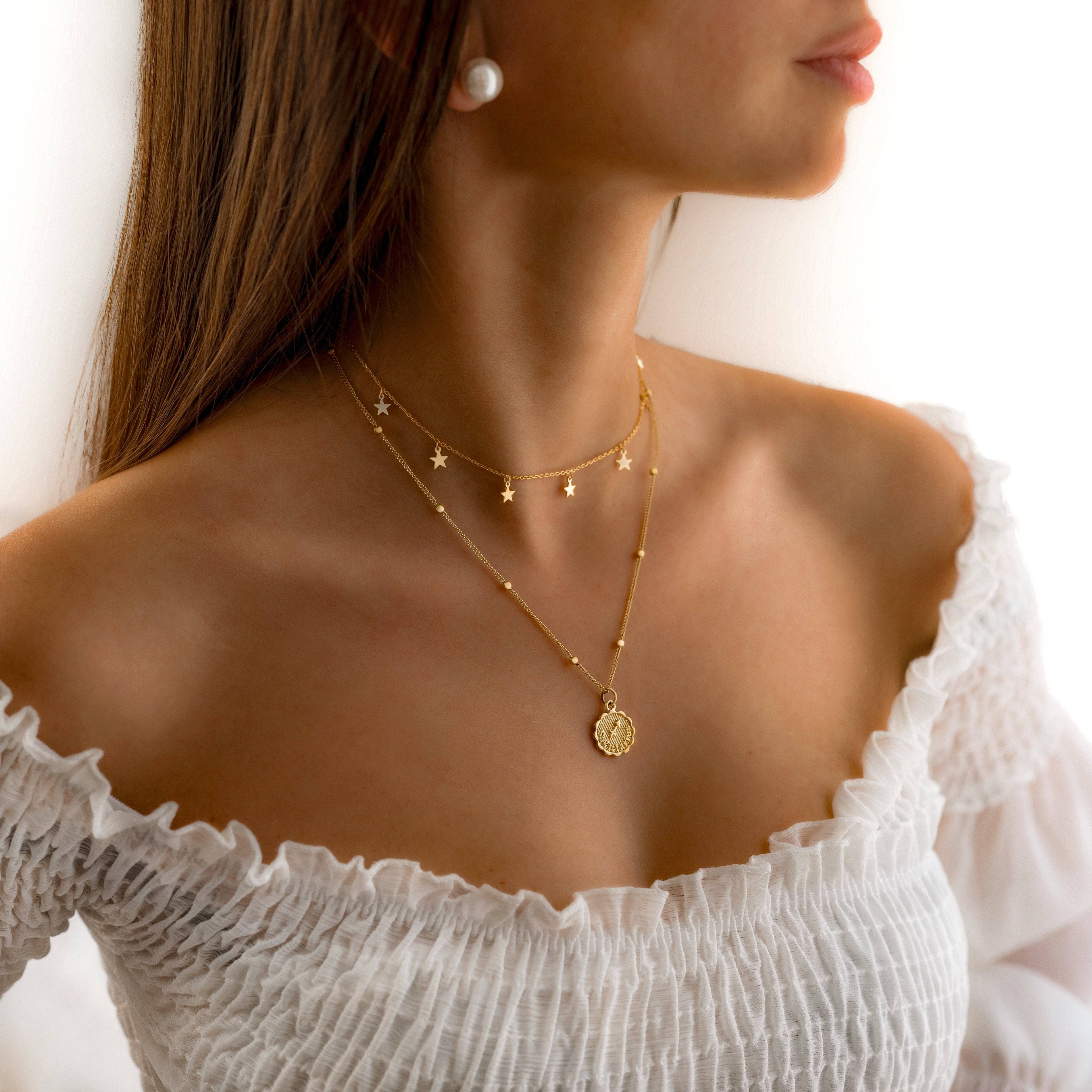 Chic Elara Star Necklace - Radiant Elegance for Every Occasion