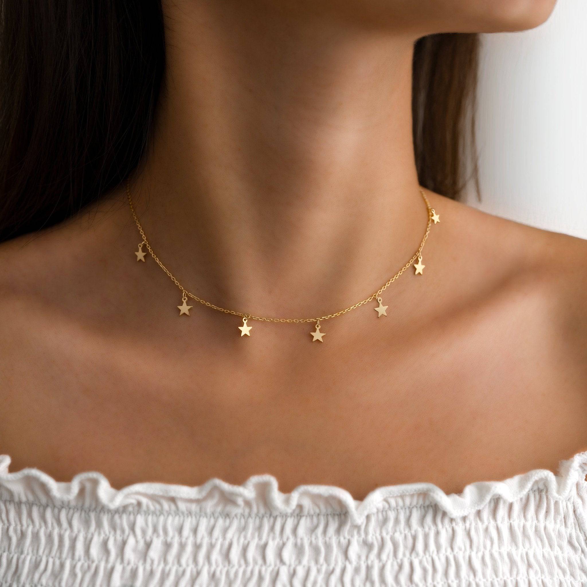 Chic Elara Star Necklace - Radiant Elegance for Every Occasion