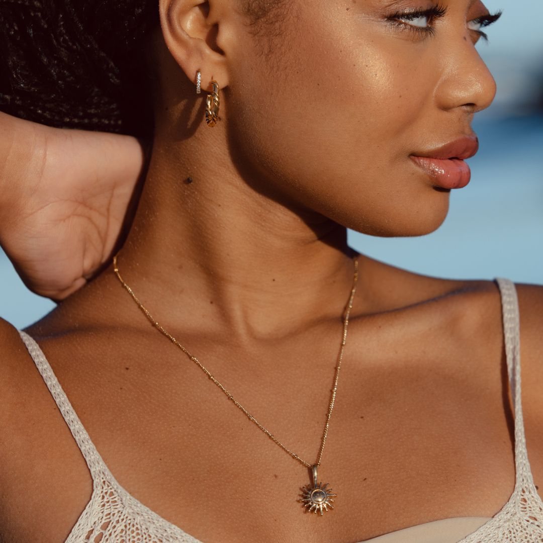 Radiant Necklace with Sun Pendant - Solara