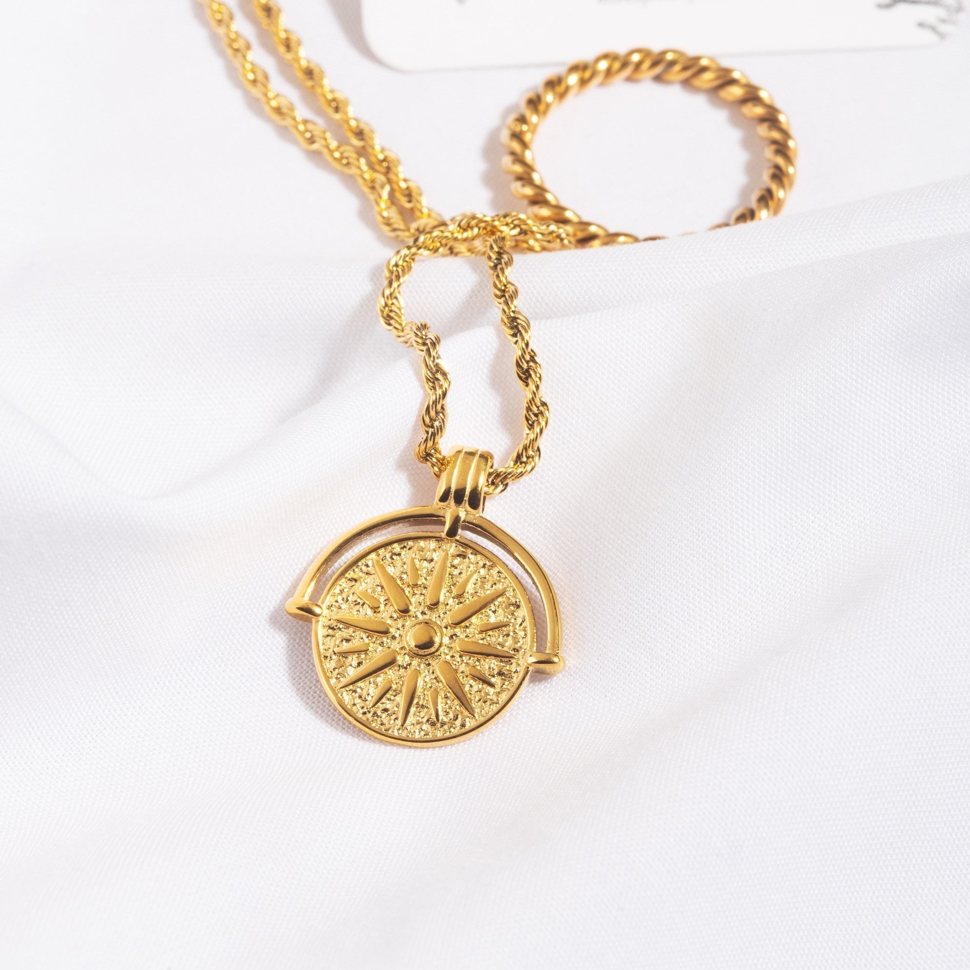 Elegant Pendant Chain - Aurora