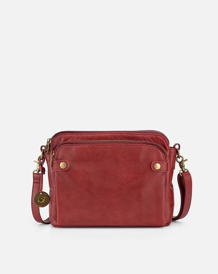 UrbanChic Shoulder Bag – Elegant, Spacious and Lightweight Bag