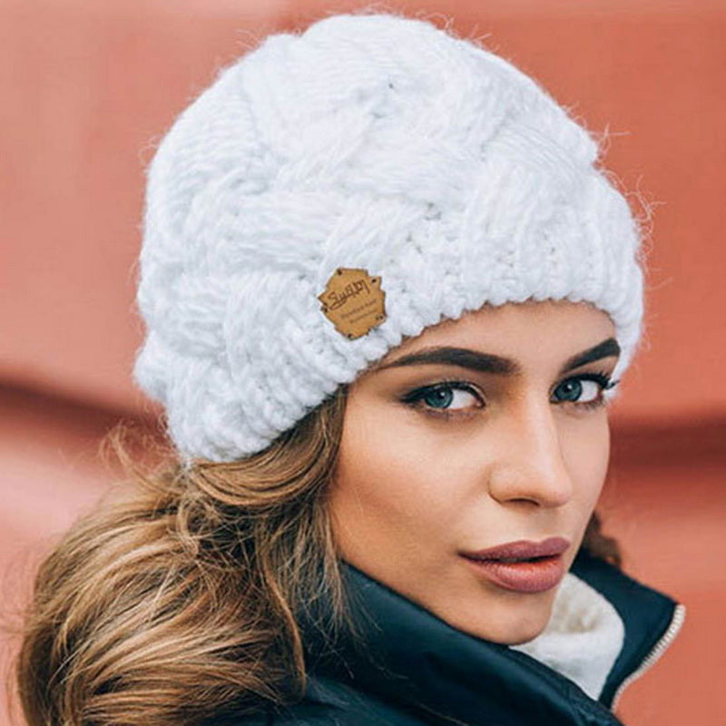 CozyKnit Beanie - Trendy Winter Hat for Style and Warmth